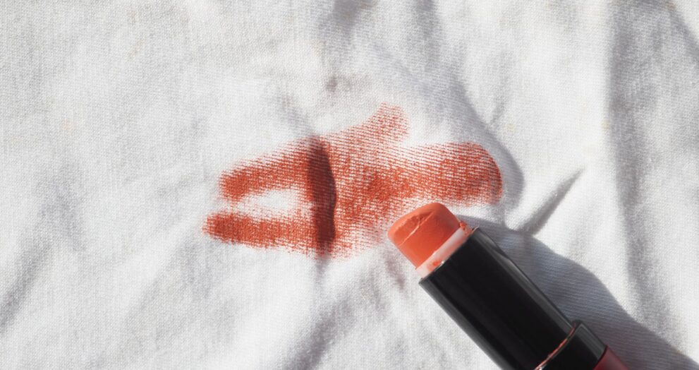 How to Remove Lipstick Stains from Clothes: A Complete Guide